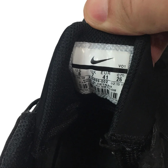 Athletic_Shoes